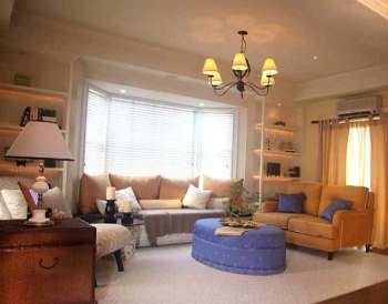 Interior Designer on Comfy Living Room Picture By Interior Designers